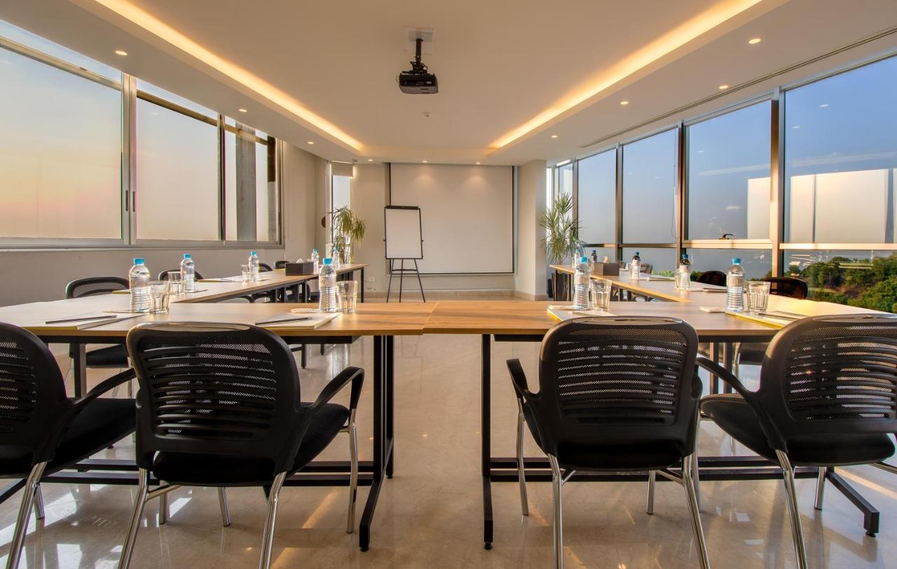 The Ray Hotel And Studios Beirut Exterior photo