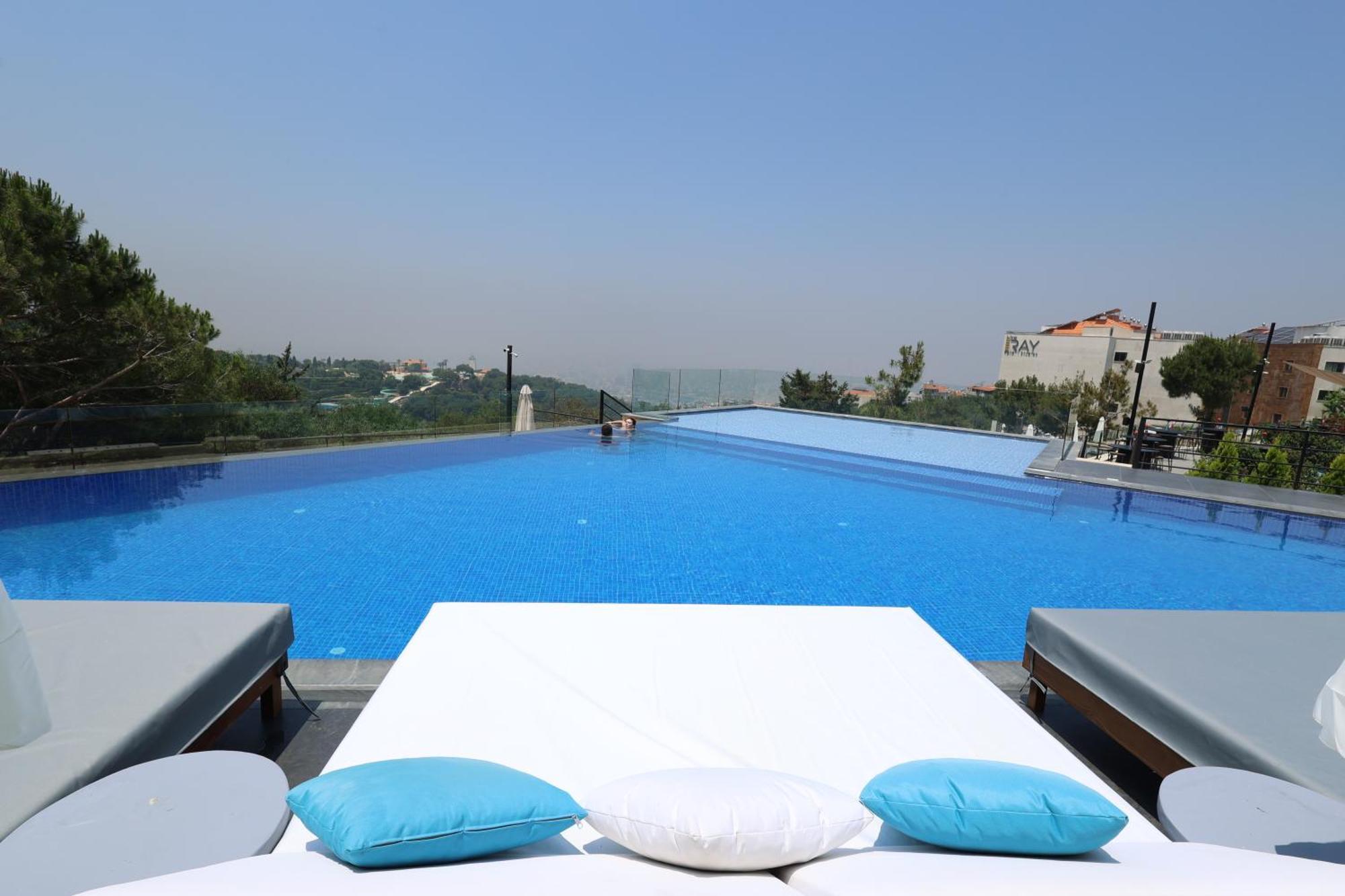 The Ray Hotel And Studios Beirut Exterior photo