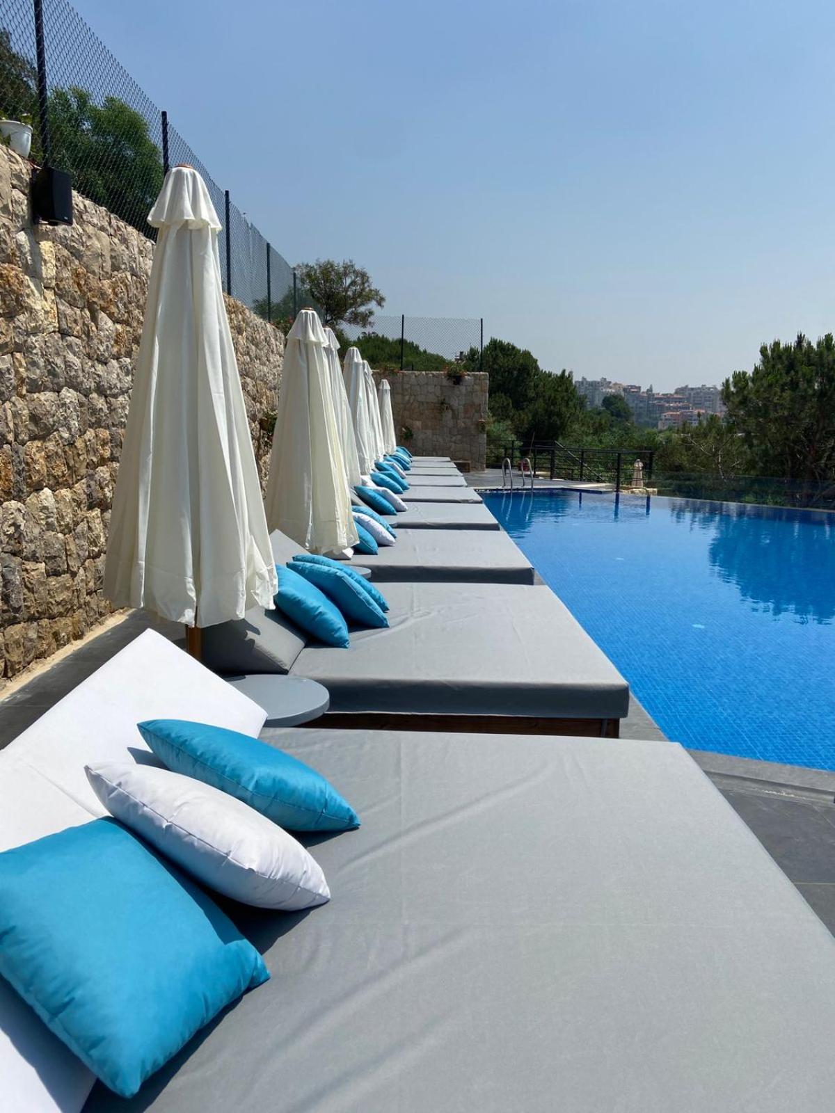 The Ray Hotel And Studios Beirut Exterior photo